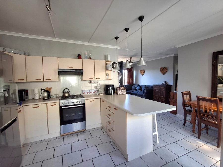 2 Bedroom Property for Sale in Jeffreys Bay Central Eastern Cape